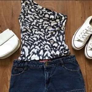 TART One Shoulder Top with Pleated Seams on One Side  Navy and White Bra Liner